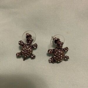 Sparkly turtle earrings
